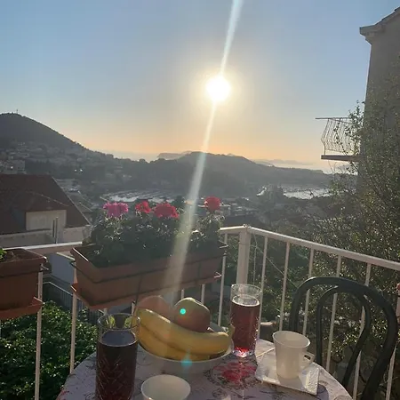 Dubrovnik Rooms 3* דוברובניק
